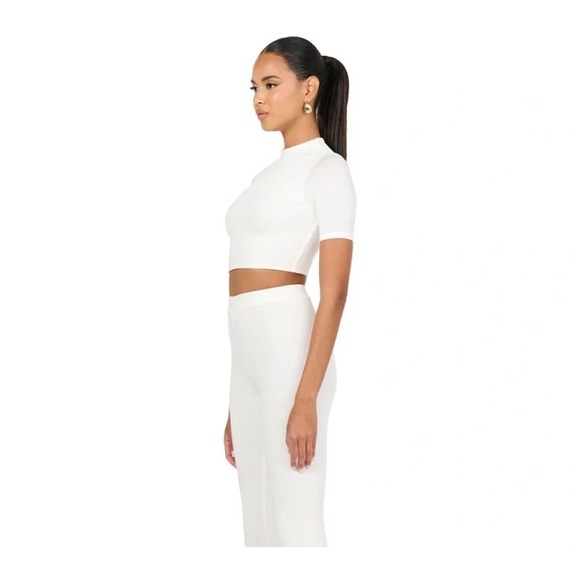 naked wardrobe Tops - Naked Wardrobe Crop Top Womens White Excellent Mock Neck Short Sleeve Bodycon